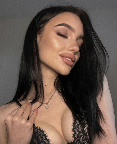 Sasherraa Sex auf OnlyFans