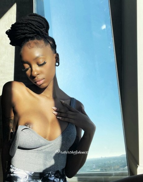 rebirthofphenix OnlyFans-Bilder