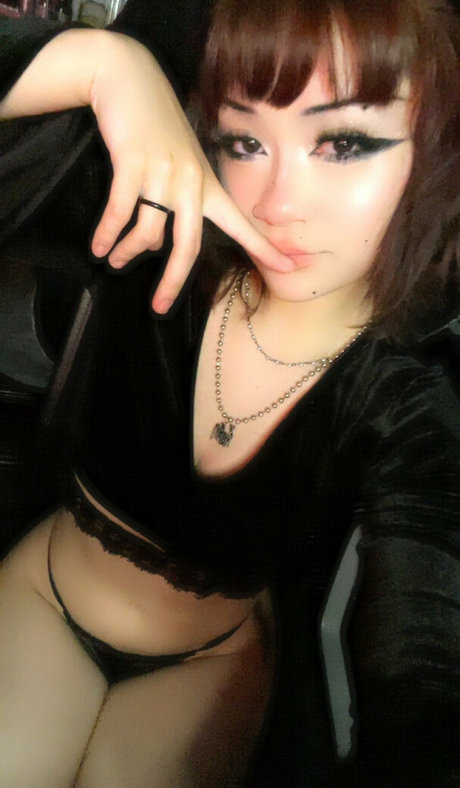 AlternativeMei OnlyFans-Bilder