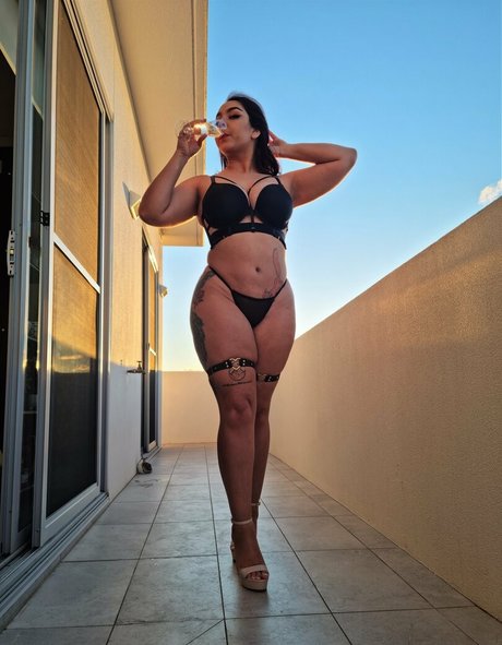 tequila time OnlyFans Bilder