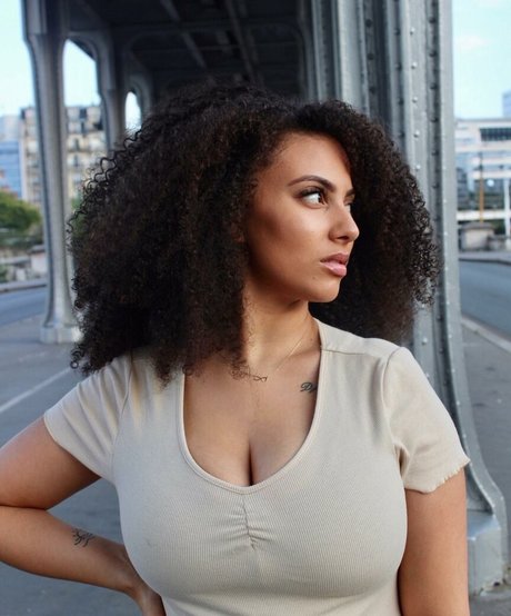 Ines Curly OnlyFans Porn