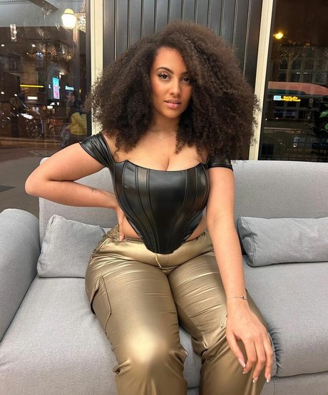 Ines Curly Joi OnlyFans