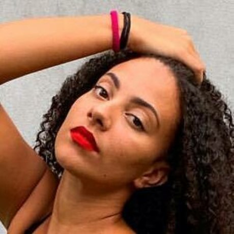 Ines Curly Nacktbilder OnlyFans