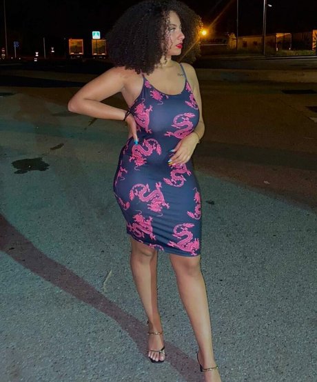 Ines Curly OnlyFans Bilder nackt