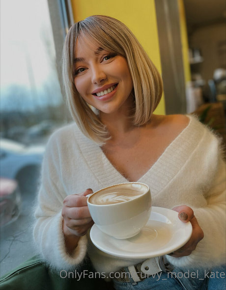 curvy model kate Kostenloses OnlyFans
