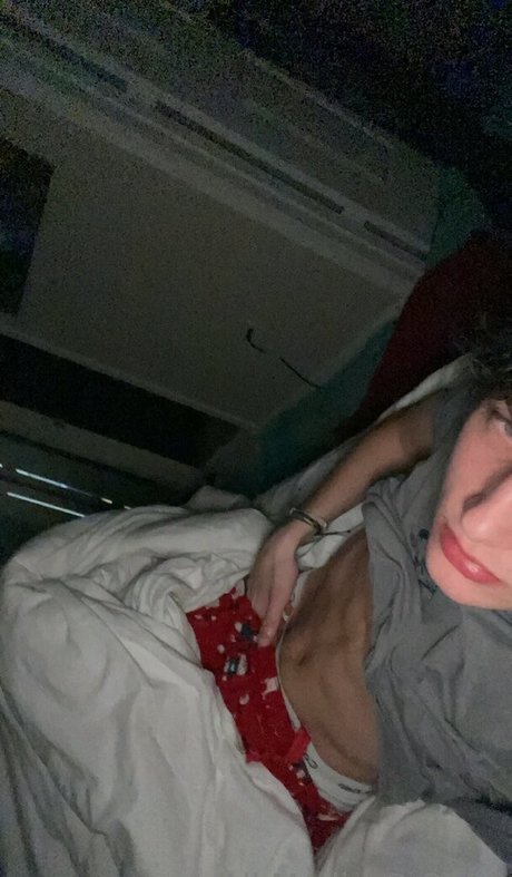 dünnes model onlyfans Aktbilder Exklusiv