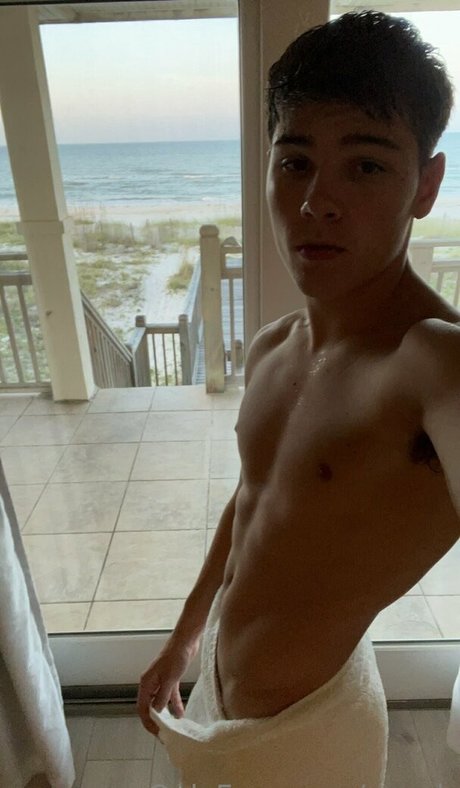 opash OnlyFans Gratis-Inhalte