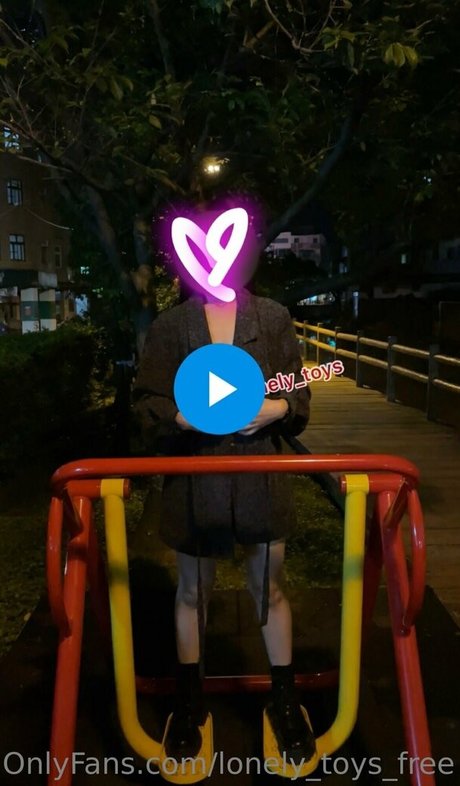 lonely toys free Leaks von Nacktbildern auf OnlyFans