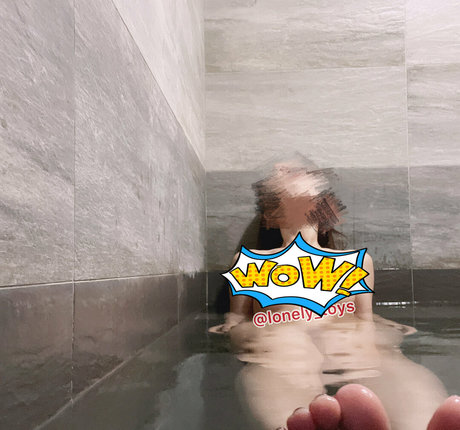 lonely toys free Brüste OnlyFans