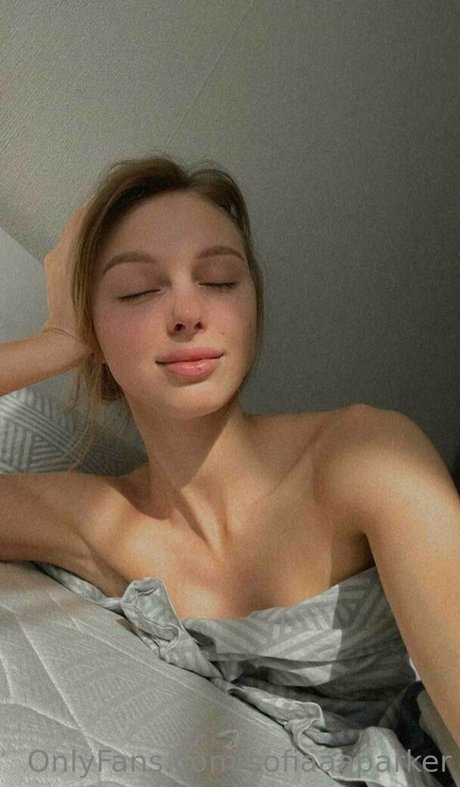 sofiaaaparker OnlyFans schlank