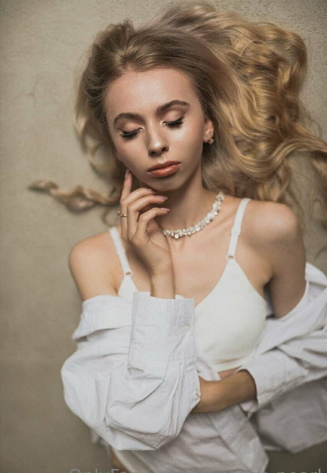 fantasy pearl Strip OnlyFans