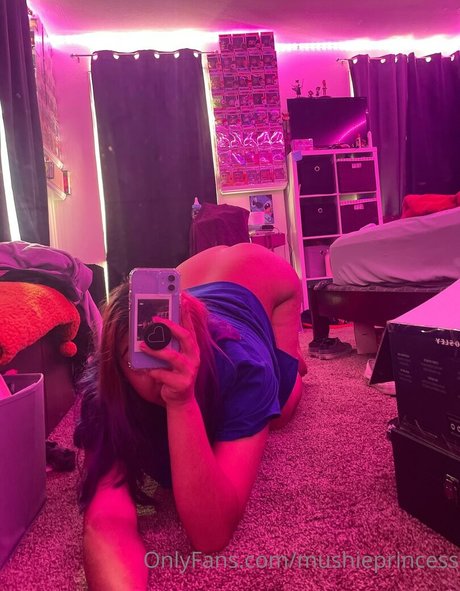 geekie boos Nacktbilder von OnlyFans