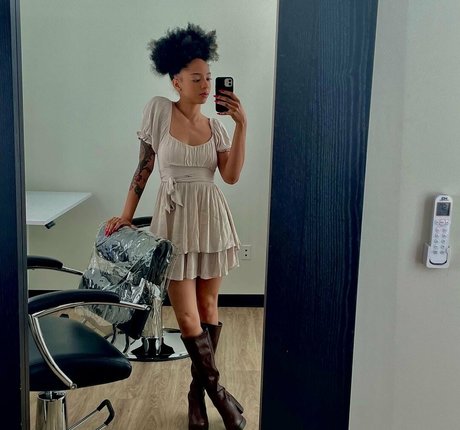 Amala Ekpunobi OnlyFans Bilder geleakt