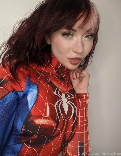 evarayfree OnlyFans geleakt.