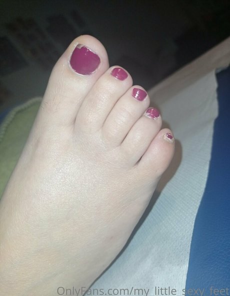 my little sexy feet Nacktpornos von OnlyFans geleakt