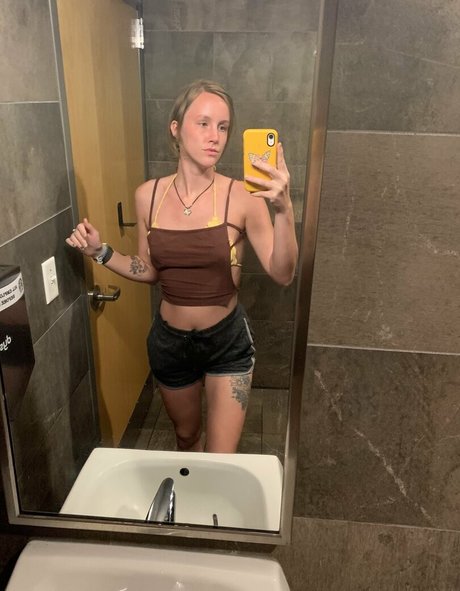 bananagirl98 Nacktpornos auf OnlyFans