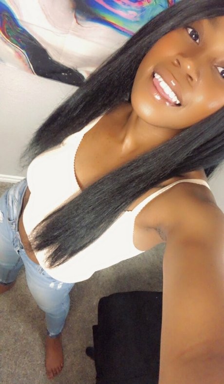 aprilraeee Heiße OnlyFans Inhalte