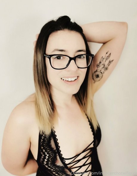 Innocenthotwifexxx OnlyFans Fotos