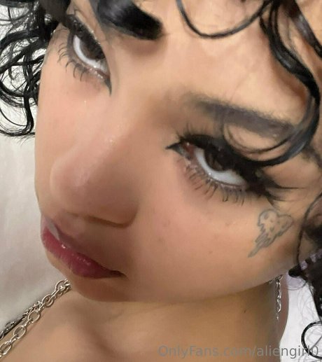 aliengirl0 OnlyFans