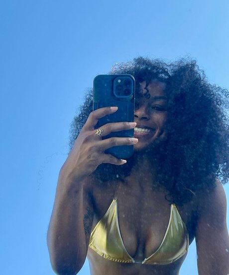 geegee flawless OnlyFans Nacktfotos