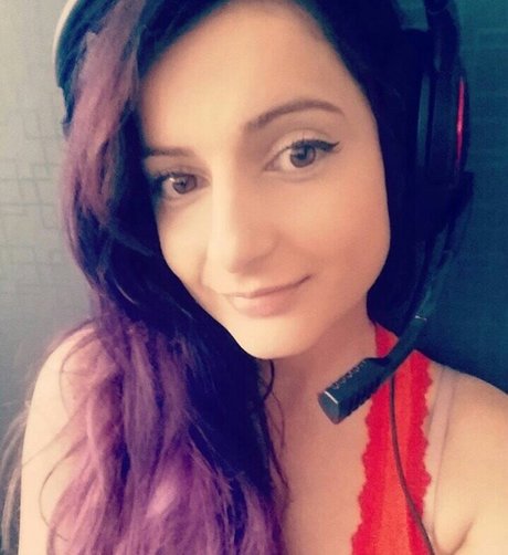 AnnieFuchsia Sexy OnlyFans