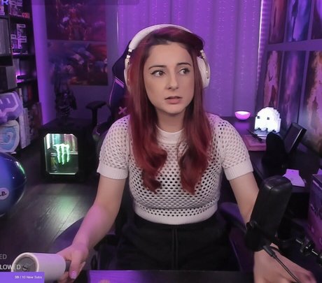 AnnieFuchsia OnlyFans geleakt