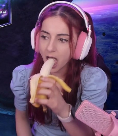 AnnieFuchsia OnlyFans Nackt