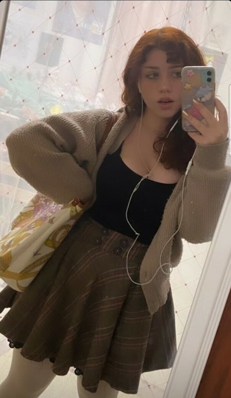 Ochya0 OnlyFans Striptease