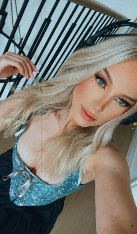 Emerome Sex auf OnlyFans