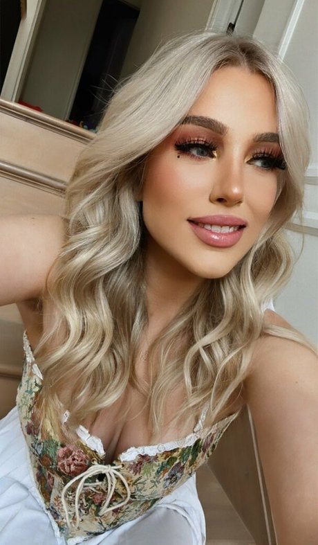 Emerome Nacktbilder von OnlyFans geleakt