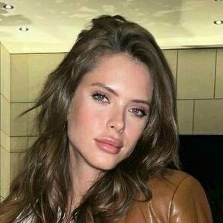 polinapearl OnlyFans Model Bilder