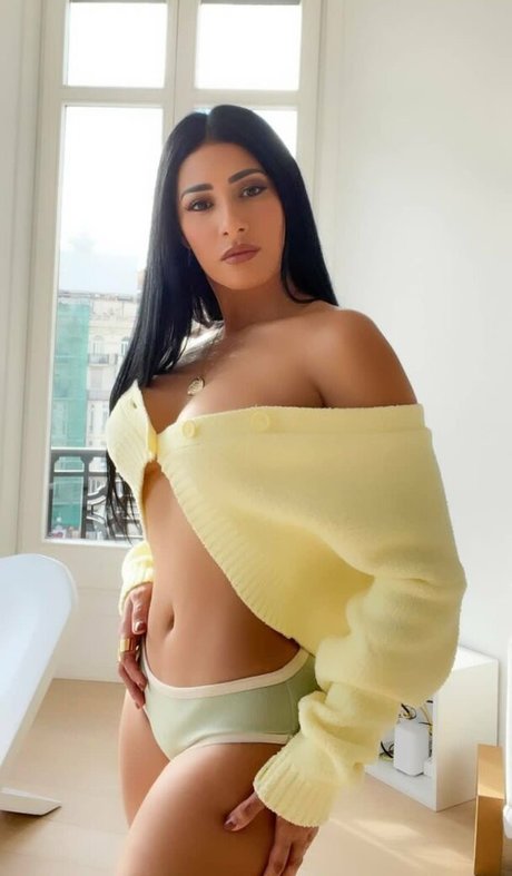 Simaria OnlyFans-Bilder