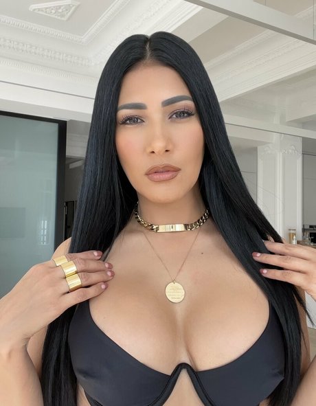 Simaria OnlyFans Bilder