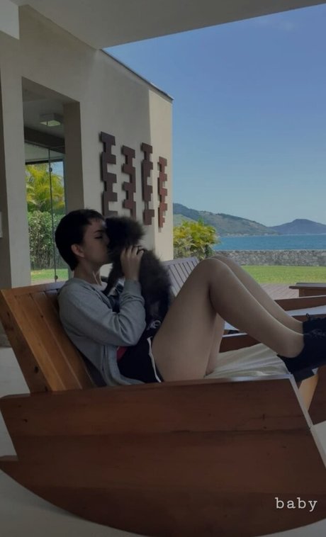 Faye Tan Model OnlyFans Foto