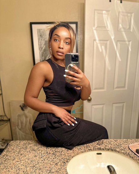 Lily Starfire OnlyFans Leak Pornografie