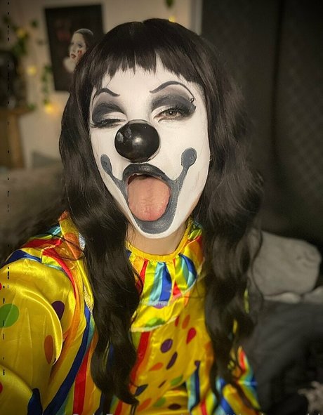 yourlittleclowngirl XXX OnlyFans