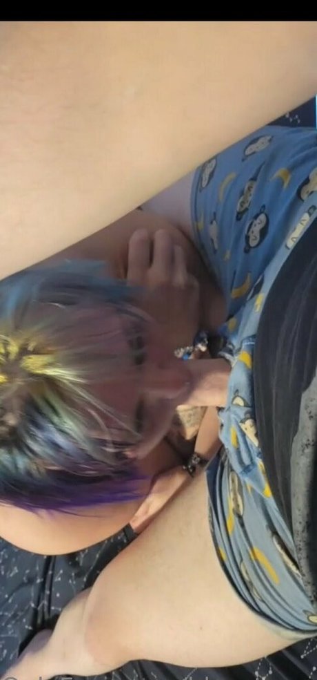 lilbbwstoner Oben ohne OnlyFans