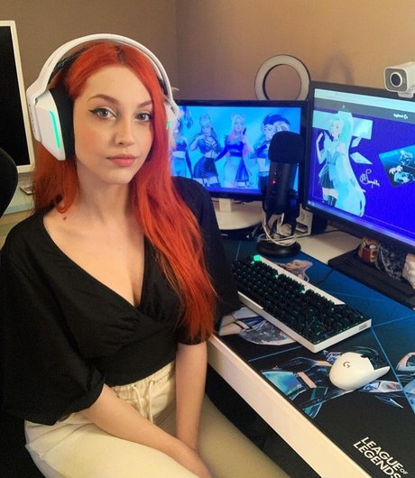 Mona Schon Nacktbilder OnlyFans geleakt