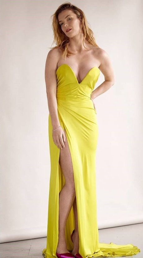 Betty Gilpin OnlyFans-Creator