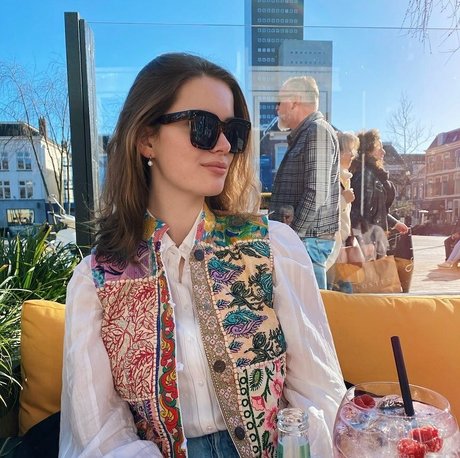 Benthe Ten Broek Only ...