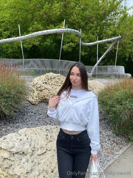 Emily Sweet OnlyFans Nacktbilder geleakt