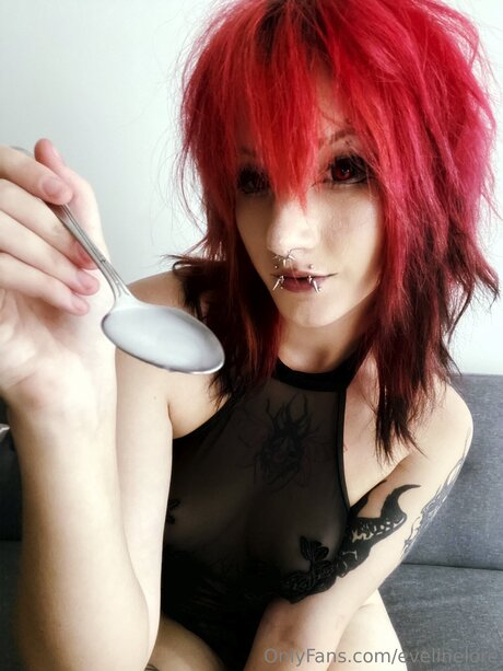 Evelinelore OnlyFans Leaks