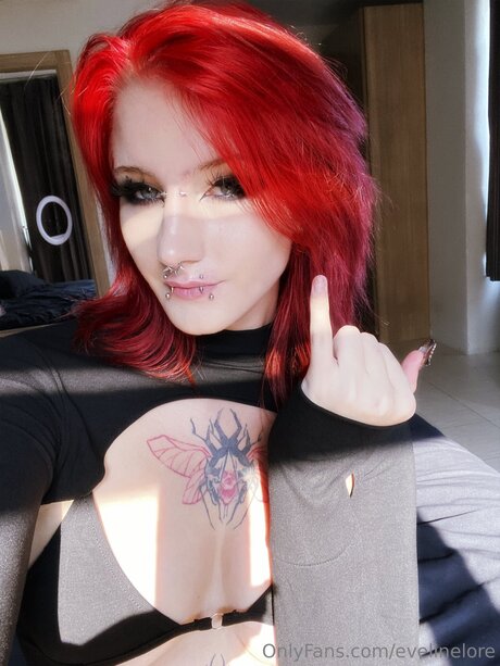 Evelinelore Strip OnlyFans