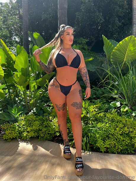 Crueldomme Leaks von Nacktbildern auf OnlyFans