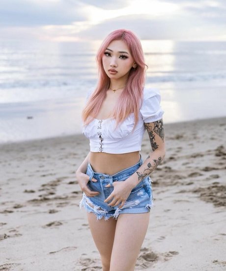 Sharon zxt Leak von OnlyFans