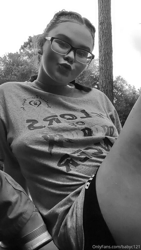 babyc121 OnlyFans Nacktbilder