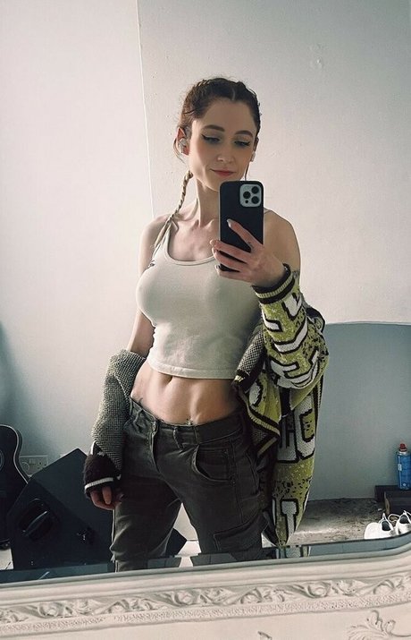 Janet Devlin OnlyFans Inhaltstyp