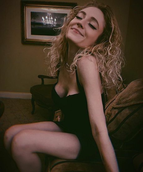 Janet Devlin OnlyFans Leaked Gratis