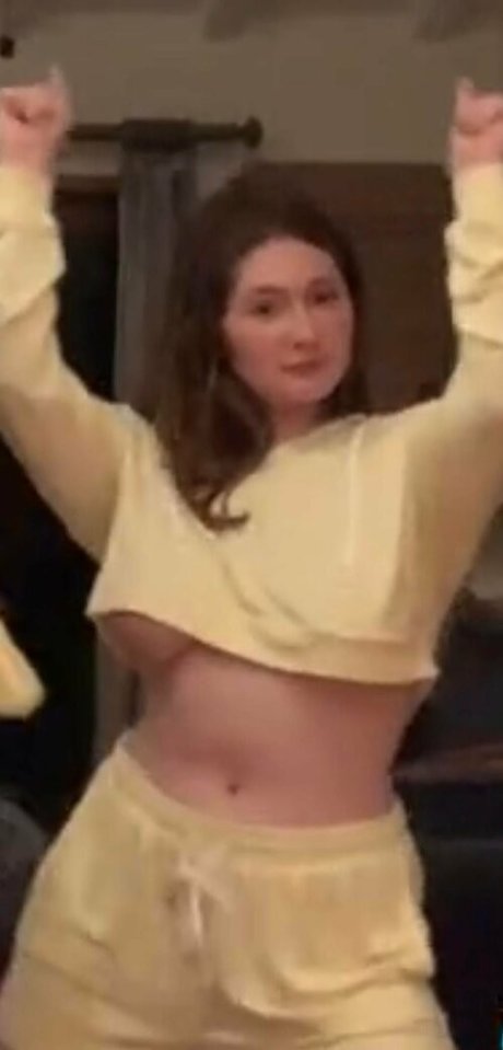 Emma Kenney Nacktbilder von OnlyFans geleakt