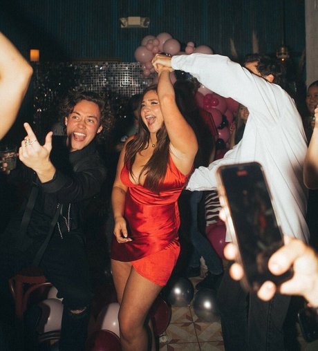 Emma Kenney OnlyFans XXX